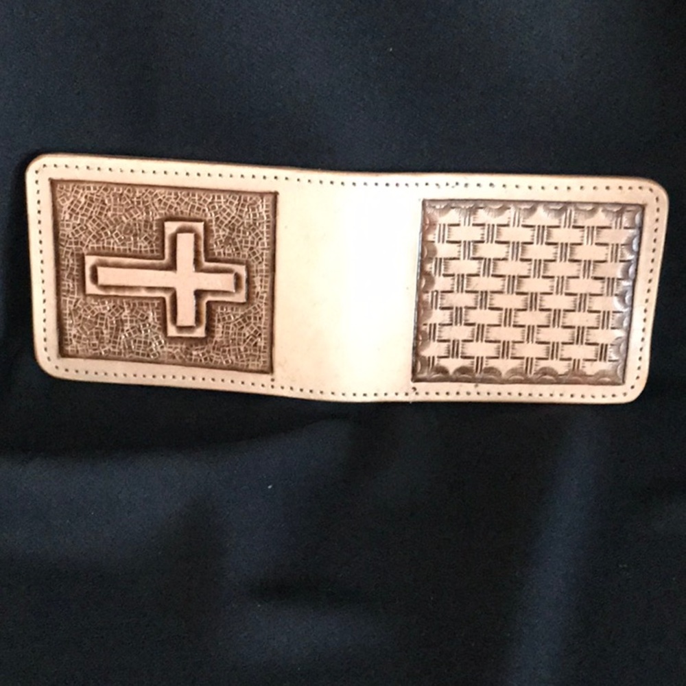 Men’s credit card holder.